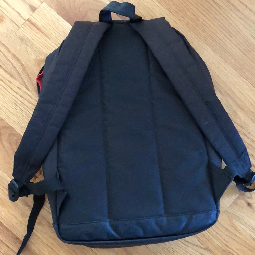 Herschel Backpack - Picture 3 of 4
